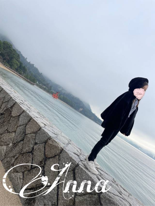 アンナ