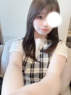 ニニ