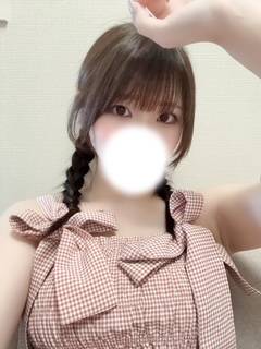 ニニ