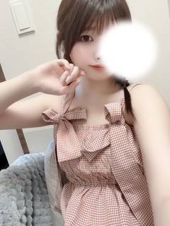 ニニ