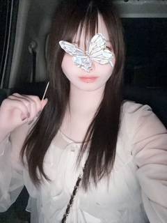 ニニ